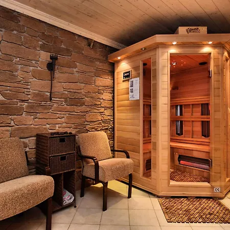 Jacuzzi Retreat, Ardennes, Cleaning Included *