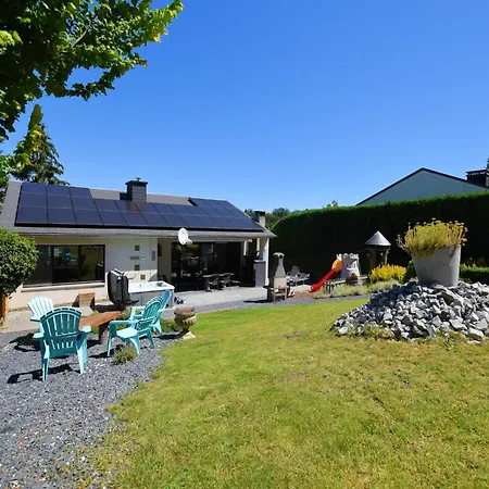 Jacuzzi Retreat, Ardennes, Cleaning Included Сasa de vacaciones *